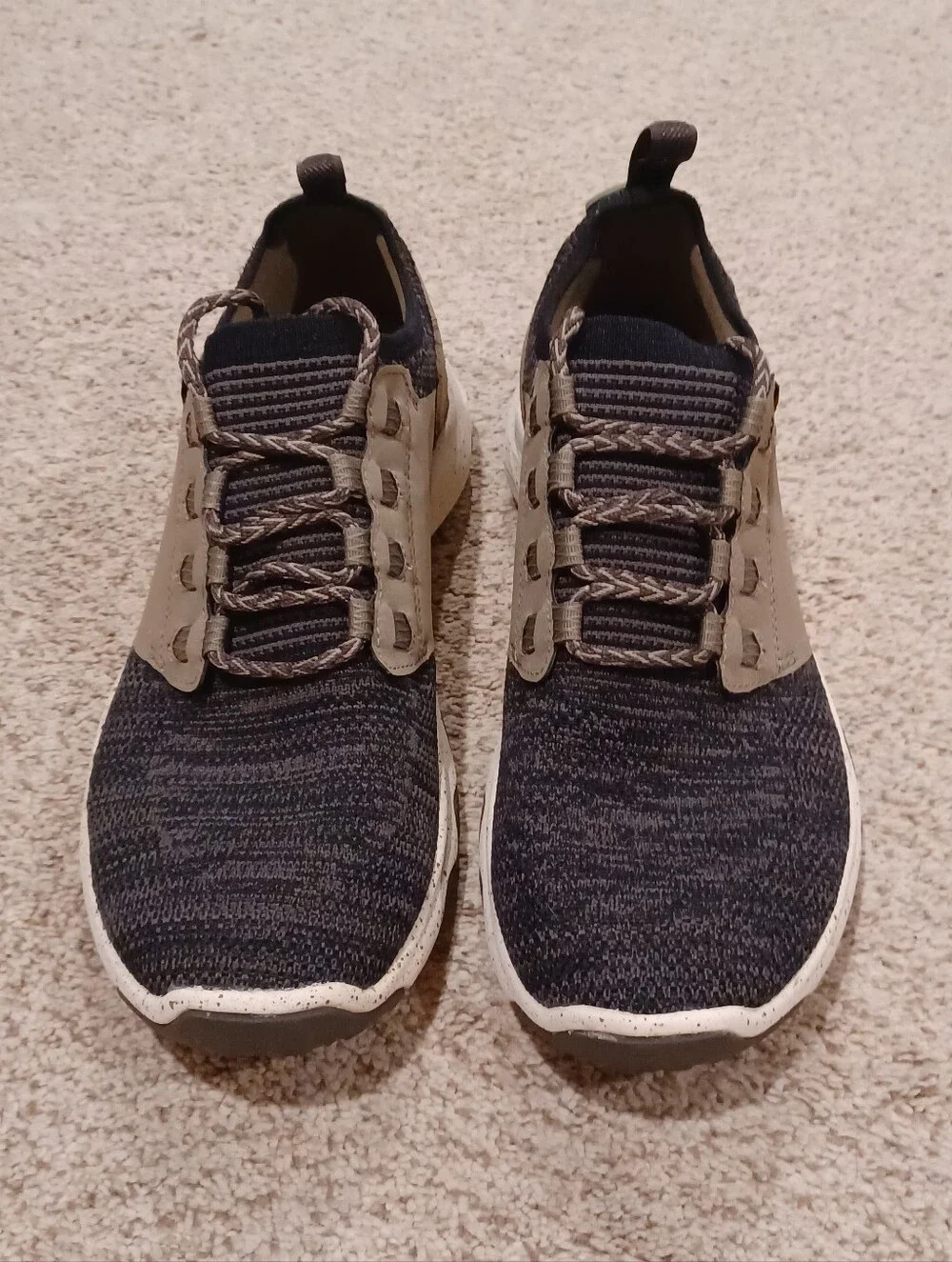 Teva Arrowood 2 Knit sneakers featuring a breathable knit upper Mens Size 9